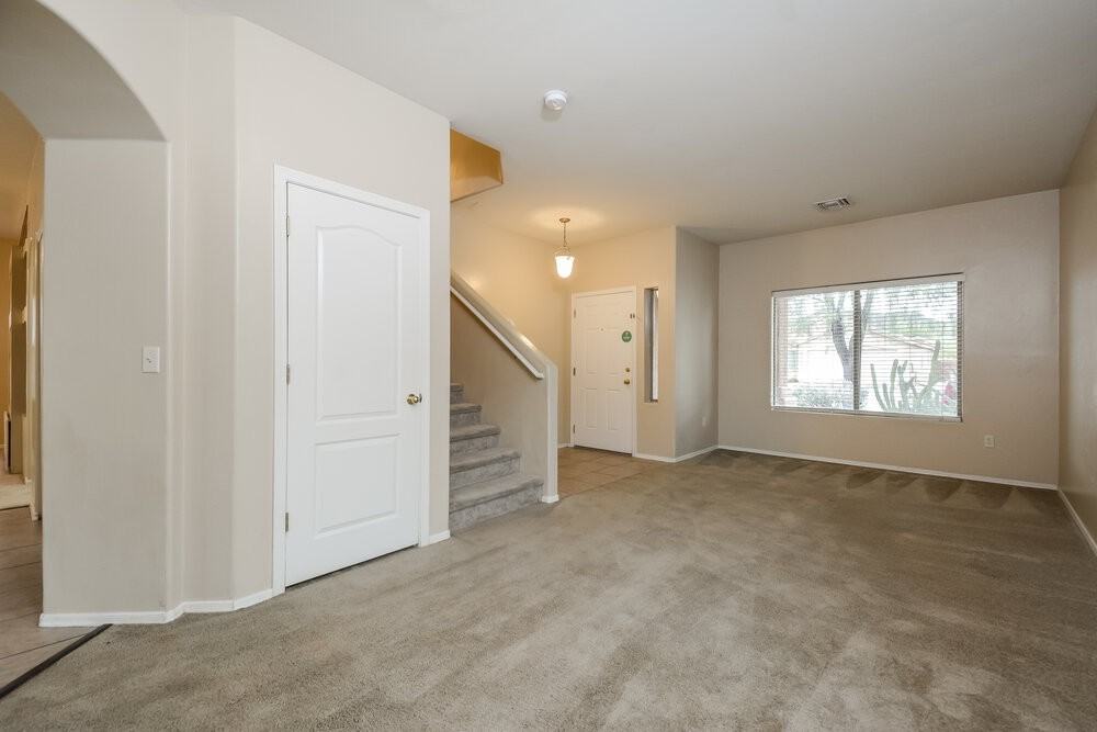 8868 N Twin Peaks Brook Rd - Photo 4 of 17