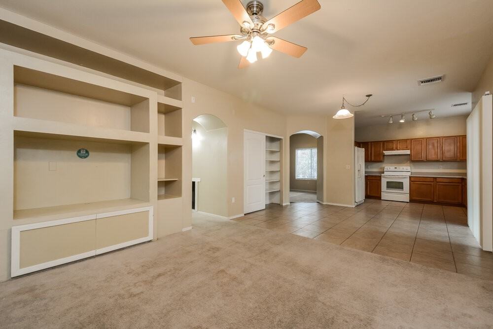 8868 N Twin Peaks Brook Rd - Photo 7 of 17