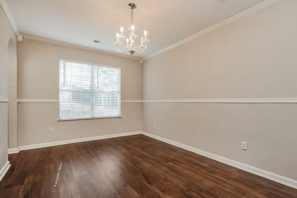 504 Wyntuck Dr - Photo 6 of 17