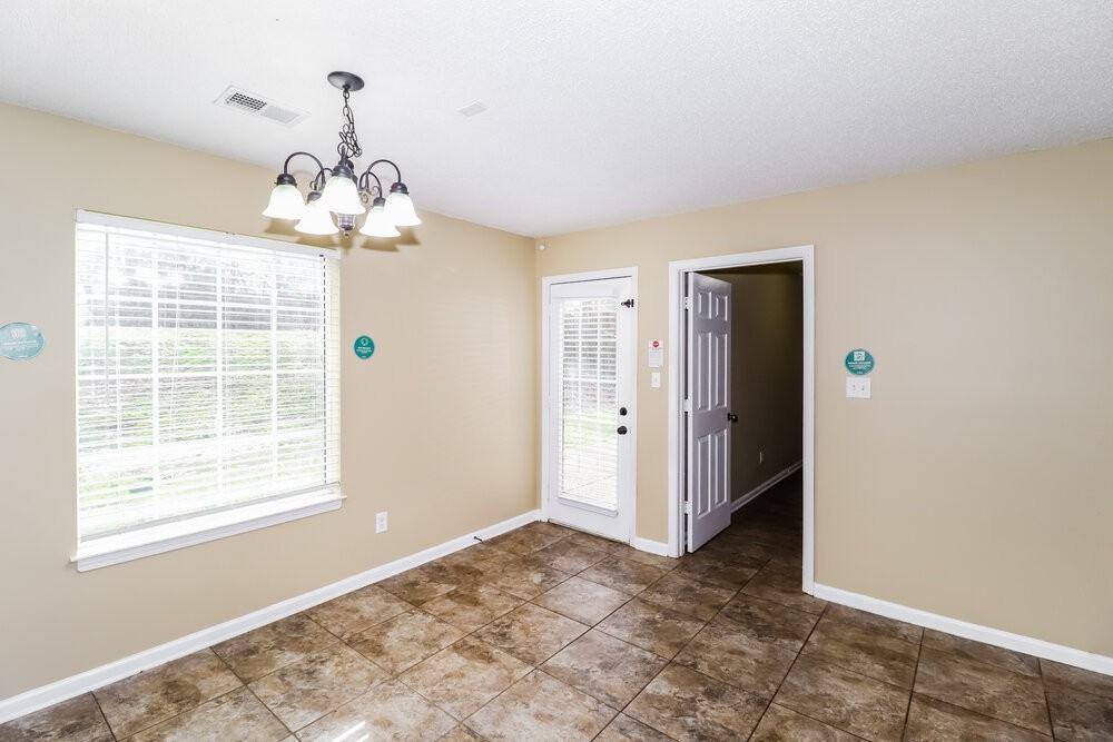 4362 Cedar Hills Rd - Photo 6 of 15