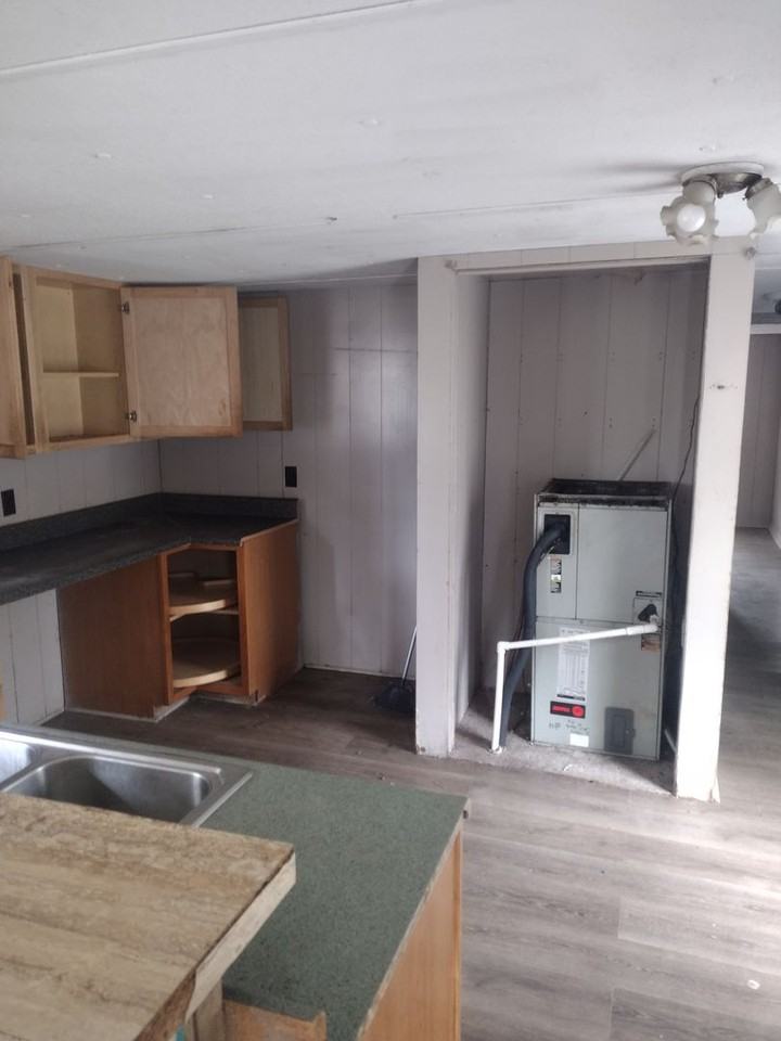 6653 Beryl St - Photo 3 of 7