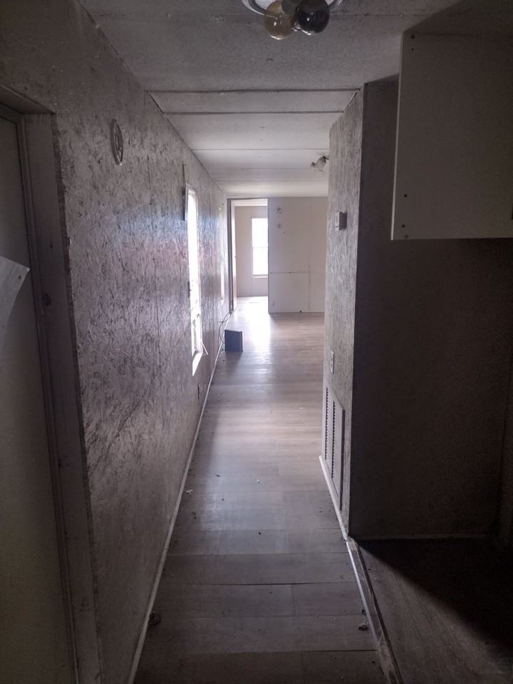 6653 Beryl St - Photo 4 of 7