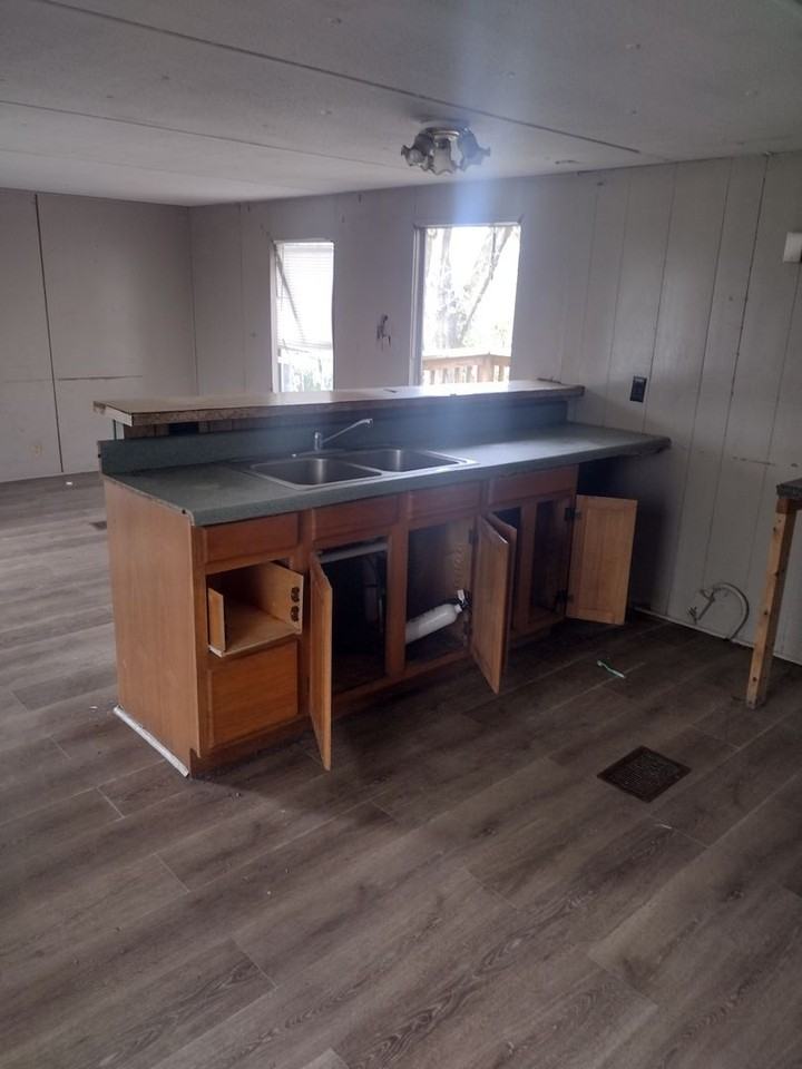 6653 Beryl St - Photo 5 of 7