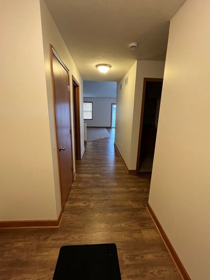 9470 Arrowhead Ridge Ln - Photo 2 of 24