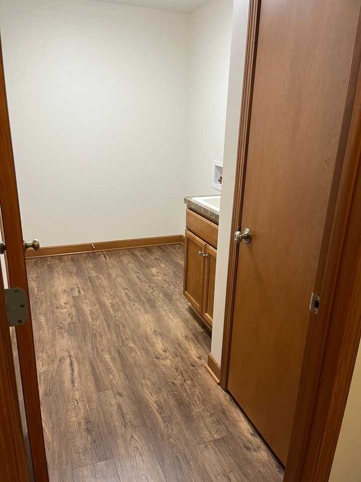 9470 Arrowhead Ridge Ln - Photo 6 of 24