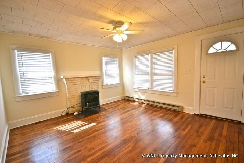 31 Lee Ave - Photo 3 of 14