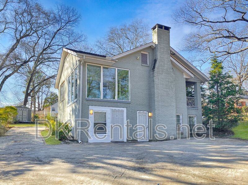 1745 Buckeye St Sw #A - Photo 2 of 13