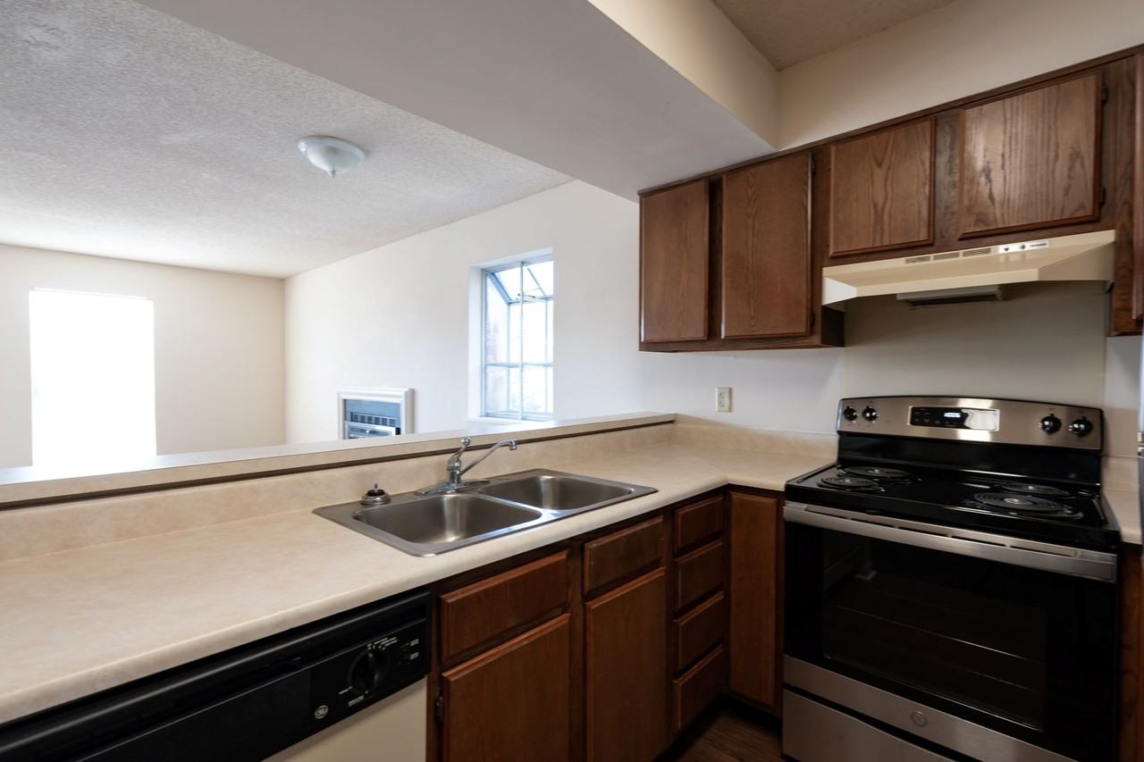 Tusculum Square Apartments and Townhomes - Photo 2 of 31