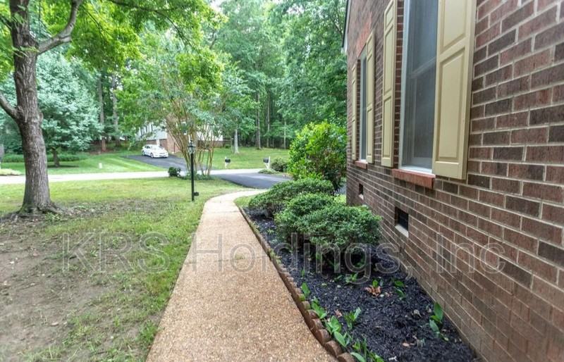 6216 Heather Glen Rd - Photo 3 of 23