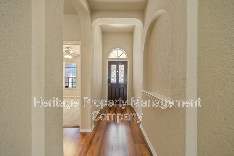 2725 Sterling Way - Photo 3 of 36