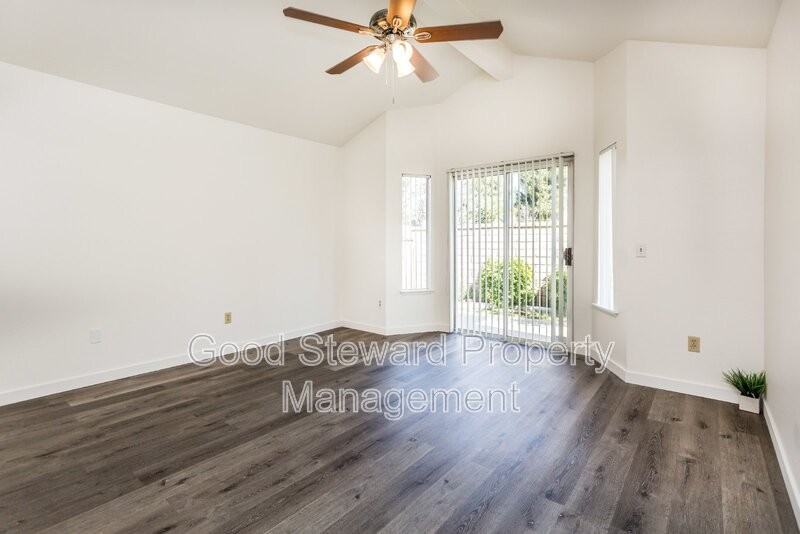 3321 Mountainside Dr - Photo 3 of 25