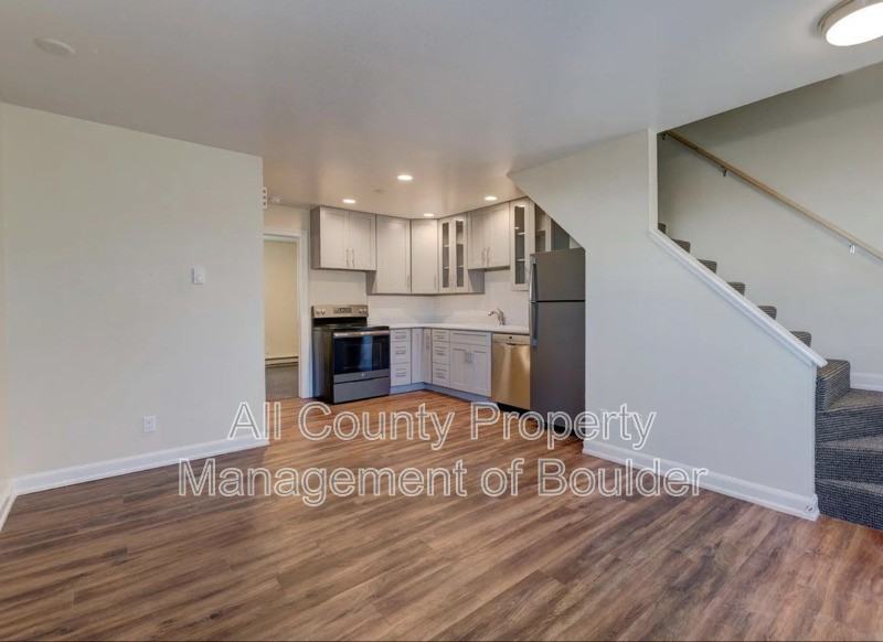 2211 Spruce St #3 - Photo 2 of 8