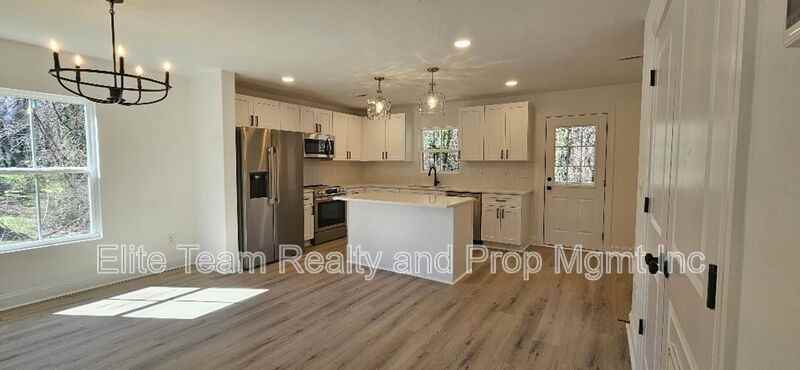382 W Moore Ave #A - Photo 5 of 26