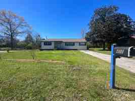 featured image of 401 Tacoa Ave