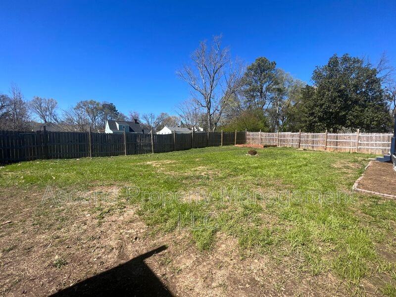 401 Tacoa Ave - Photo 7 of 24