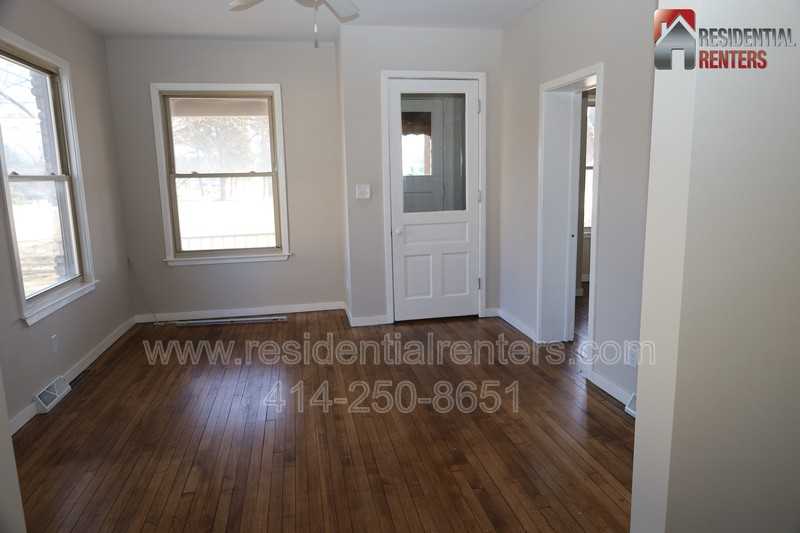 W220N6707 Town Line Rd - Photo 2 of 17