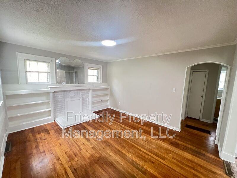 803 Worth St - Photo 2 of 10