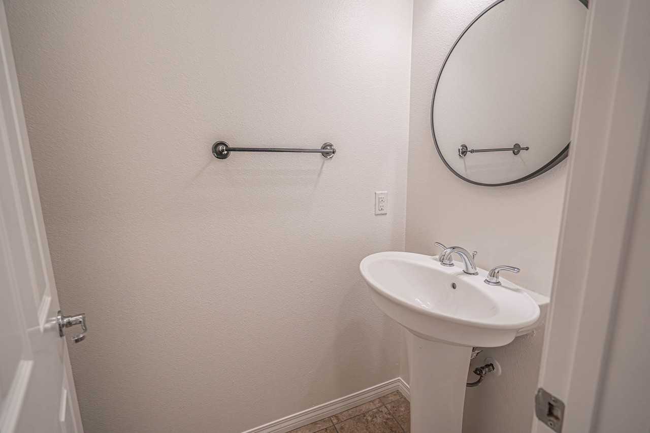 24478 Marzal St - Photo 7 of 21