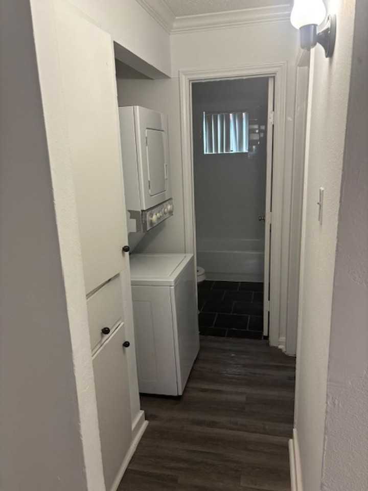 Dream Montrose - Photo 7 of 14