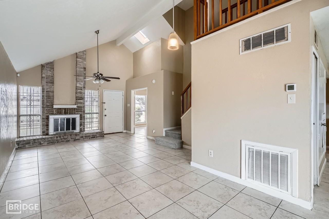 5714 Mackmiller St - Photo 3 of 24