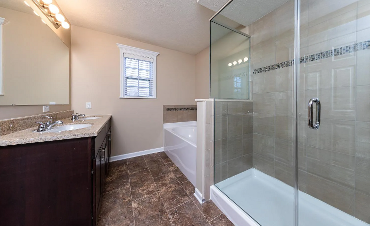 340 Trinity Way - Photo 5 of 11