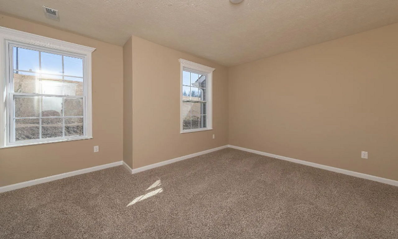 340 Trinity Way - Photo 7 of 11