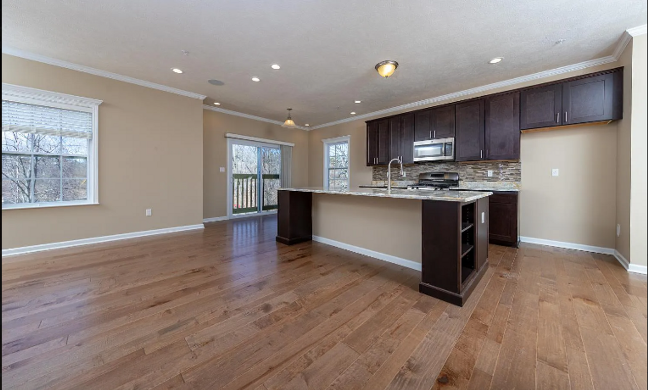 340 Trinity Way - Photo 6 of 11