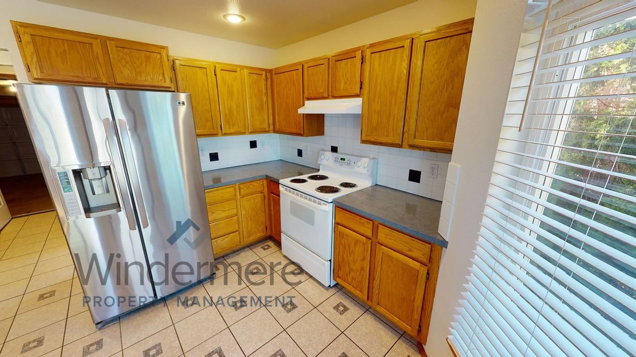 743 N Roosevelt St - Photo 5 of 17