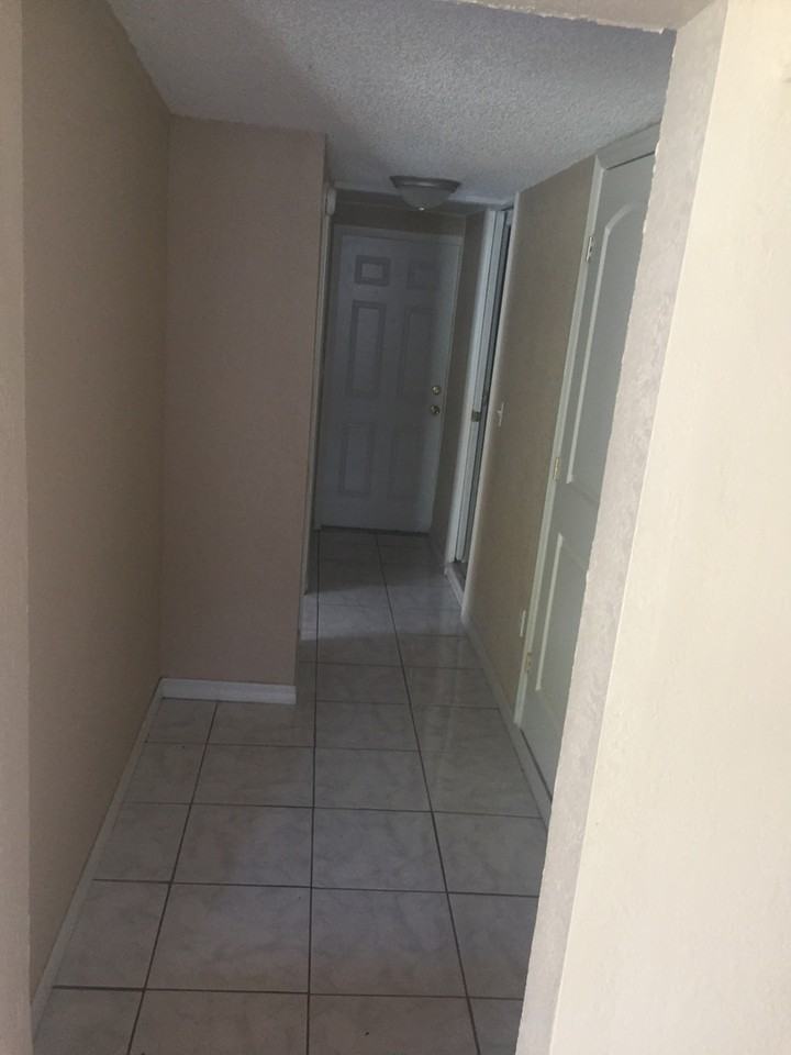 2715 Ellis Ave - Photo 2 of 10