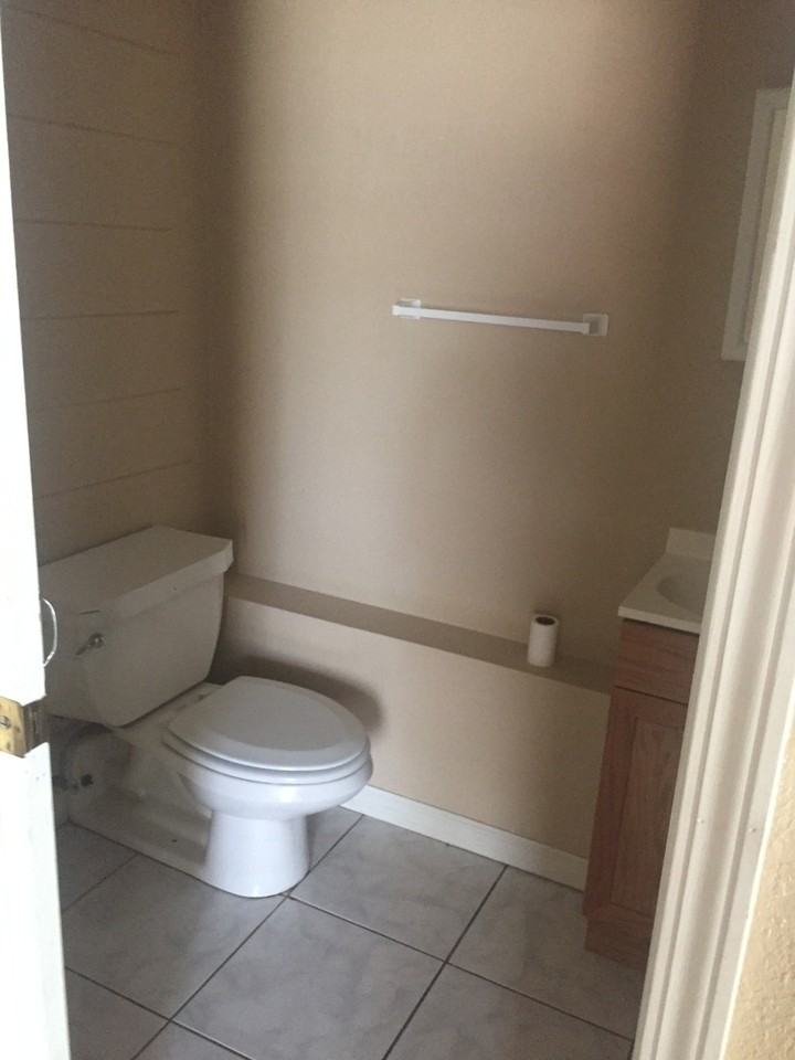 2715 Ellis Ave - Photo 5 of 10