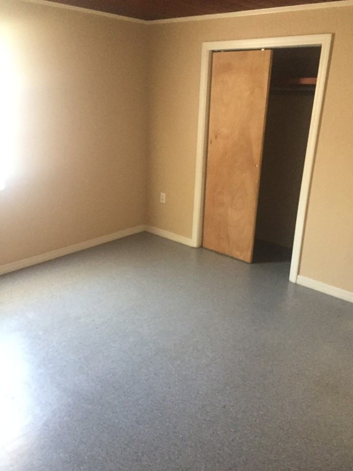 2715 Ellis Ave - Photo 7 of 10