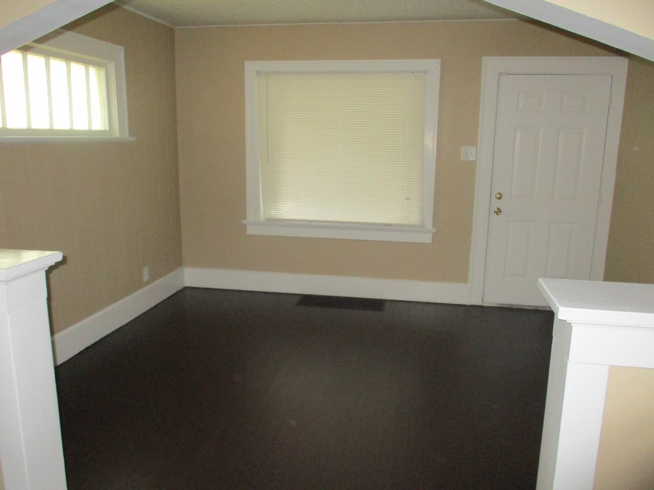 3318 Felician St - Photo 3 of 12