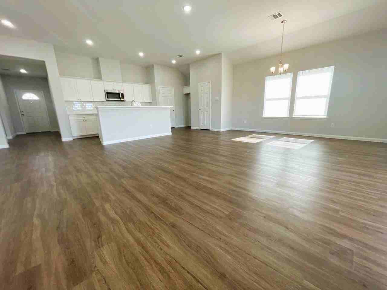 1055 Road 5736 - Photo 5 of 27