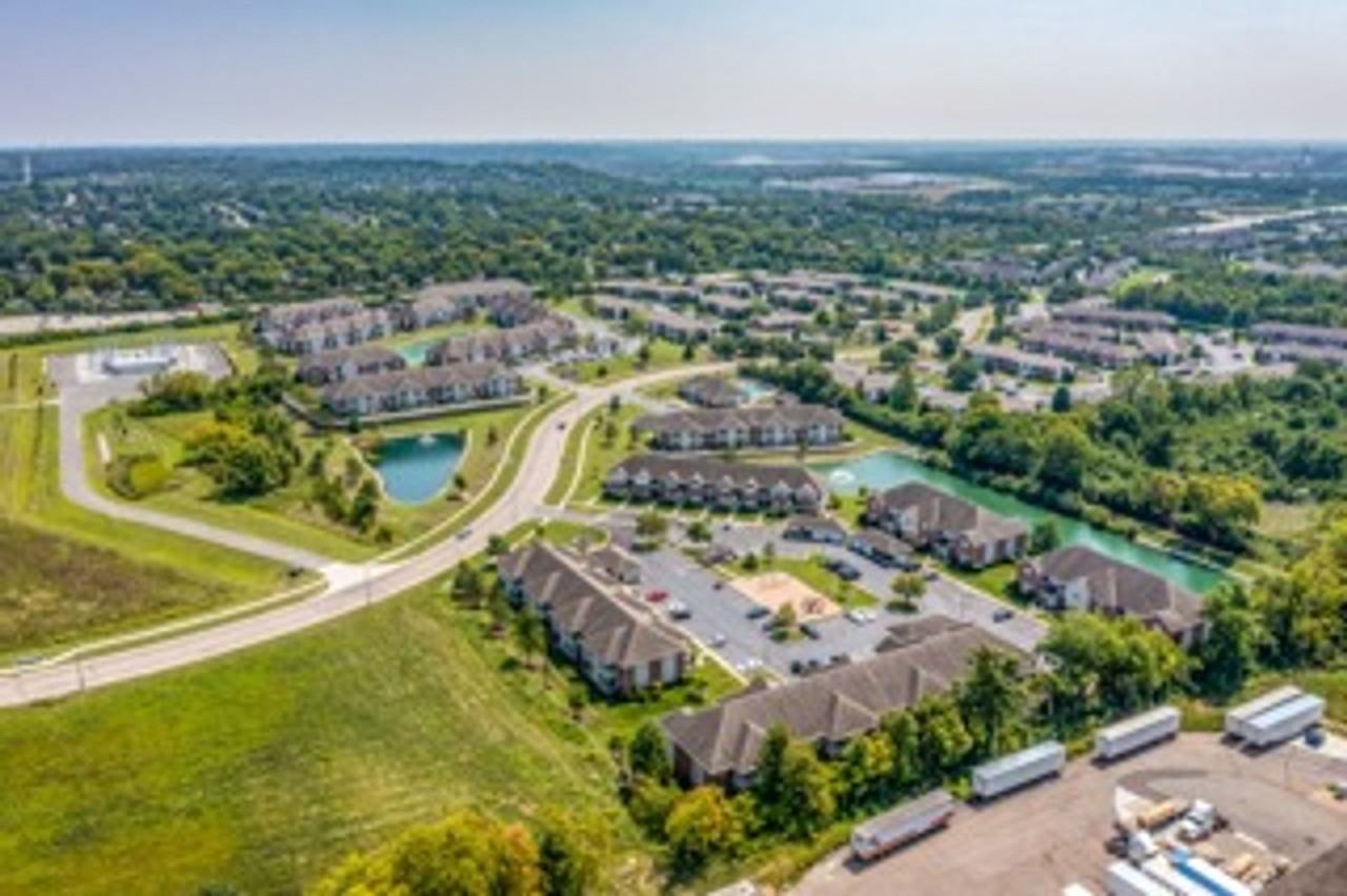 The Heights at Bridgewater - Photo 3 of 14