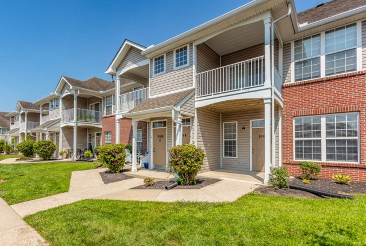 The Heights at Bridgewater - Photo 6 of 14