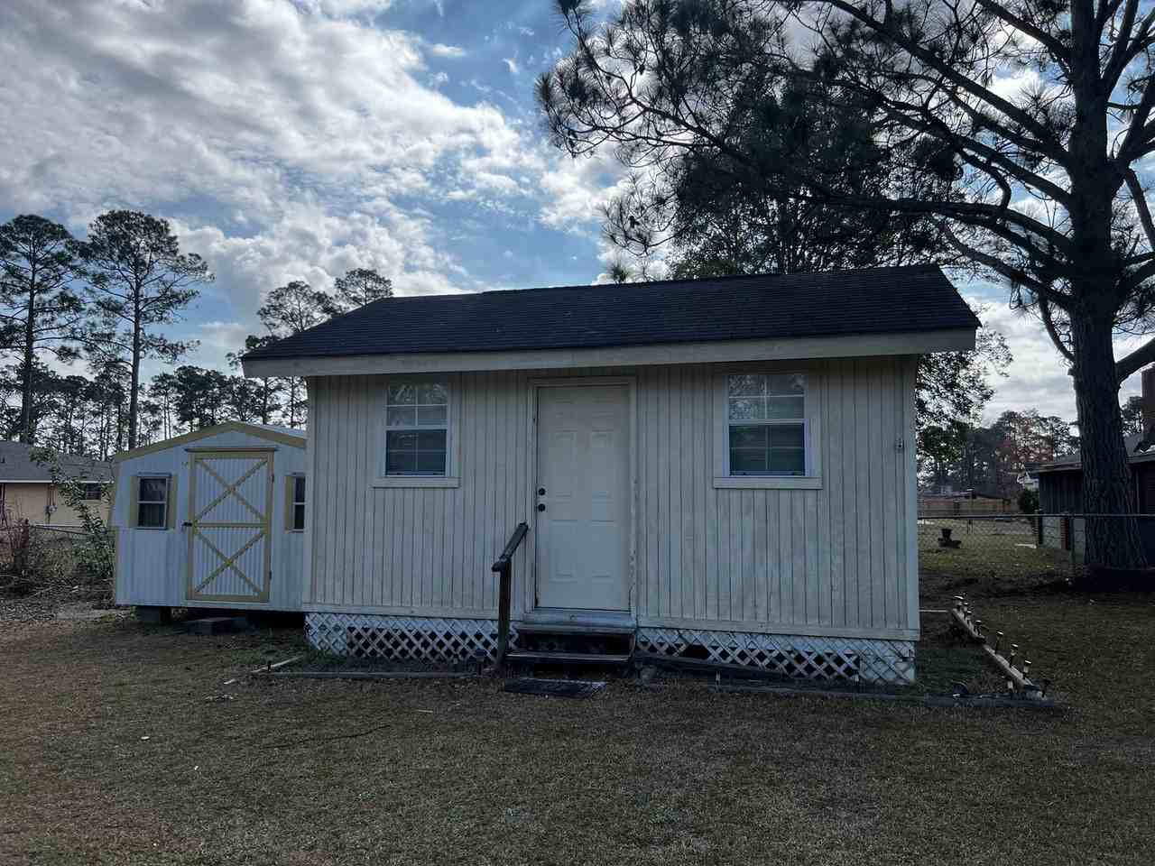 1404 Acton Dr - Photo 4 of 16