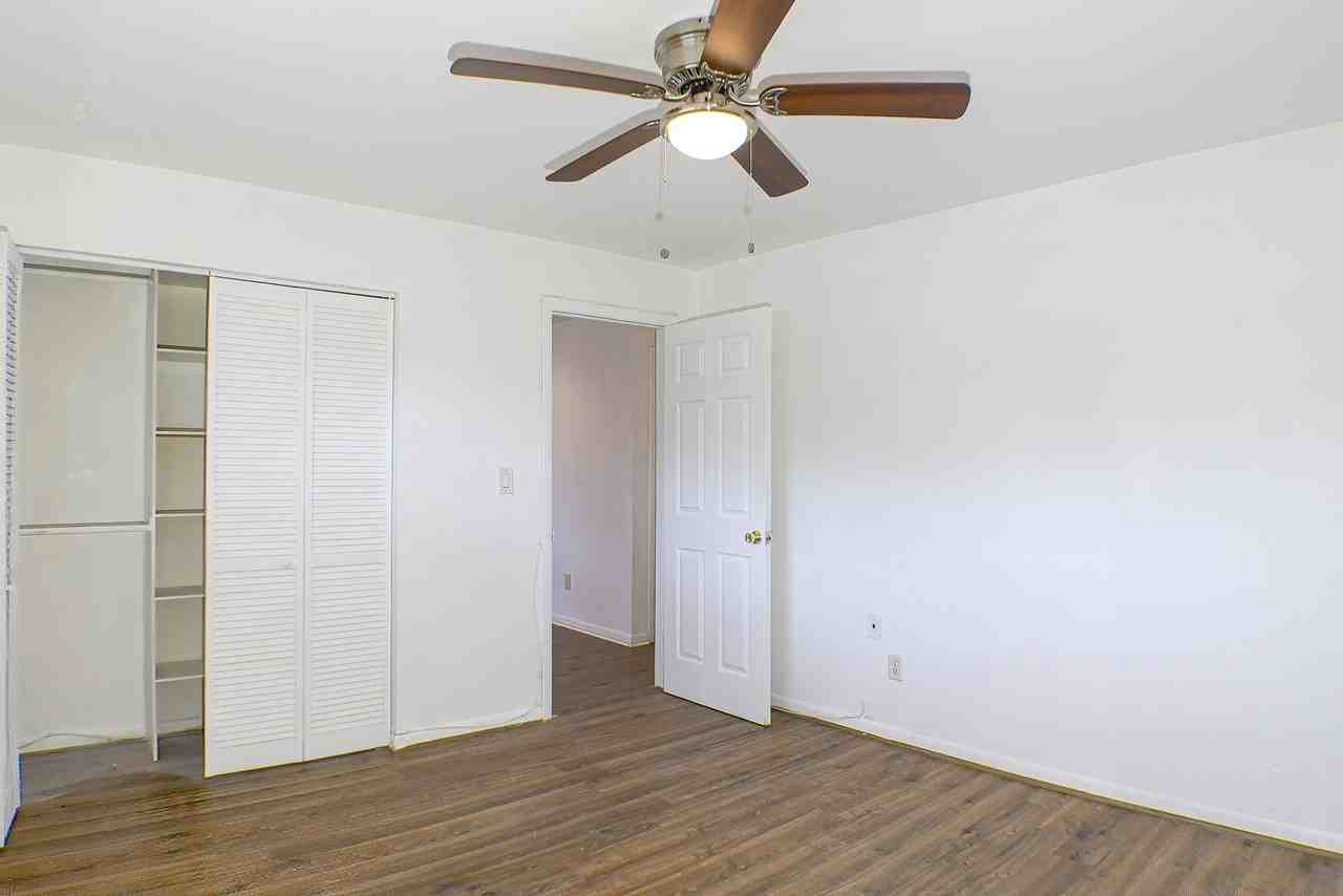 Holly Road - Photo 6 of 10