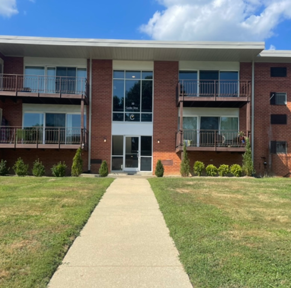 Caroline Drive Apartments, La Plata - Photo 3 of 19