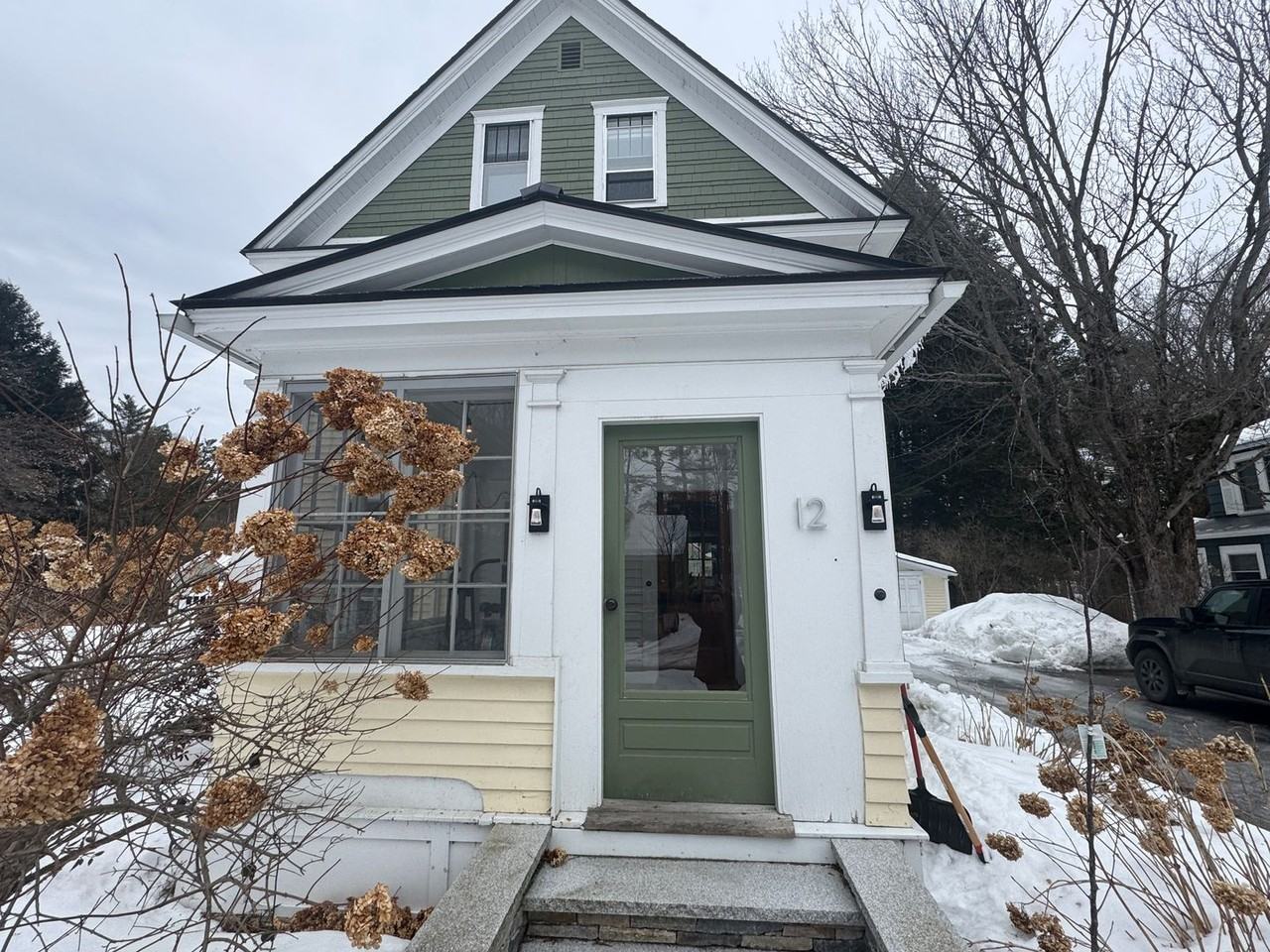 12 Sargent St - Photo 2 of 25