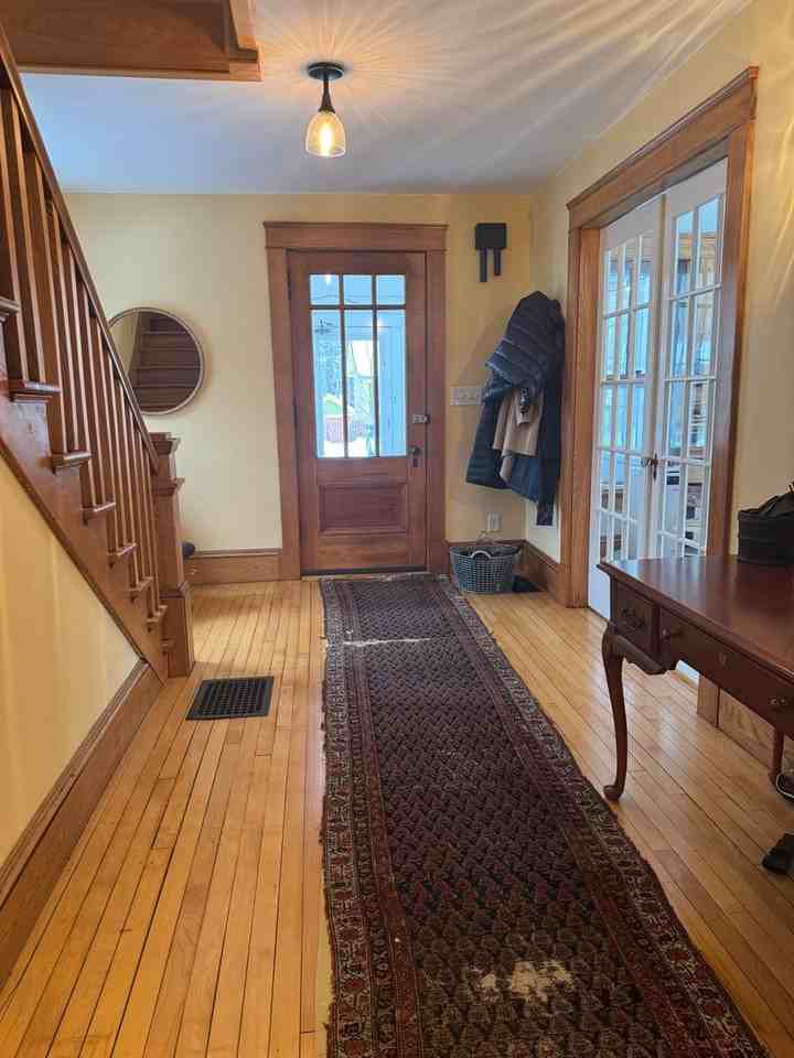 12 Sargent St - Photo 5 of 25