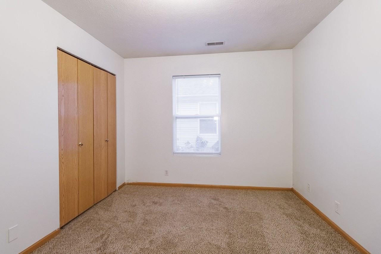 520-522 Lamont - Photo 7 of 15