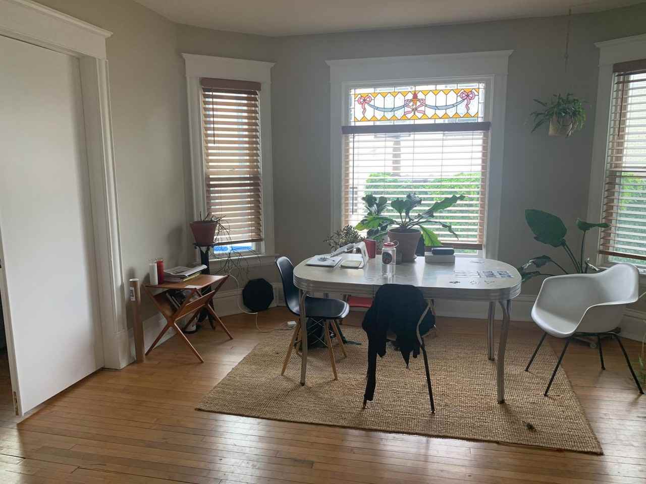 1312 University Ave Ne - Photo 3 of 11