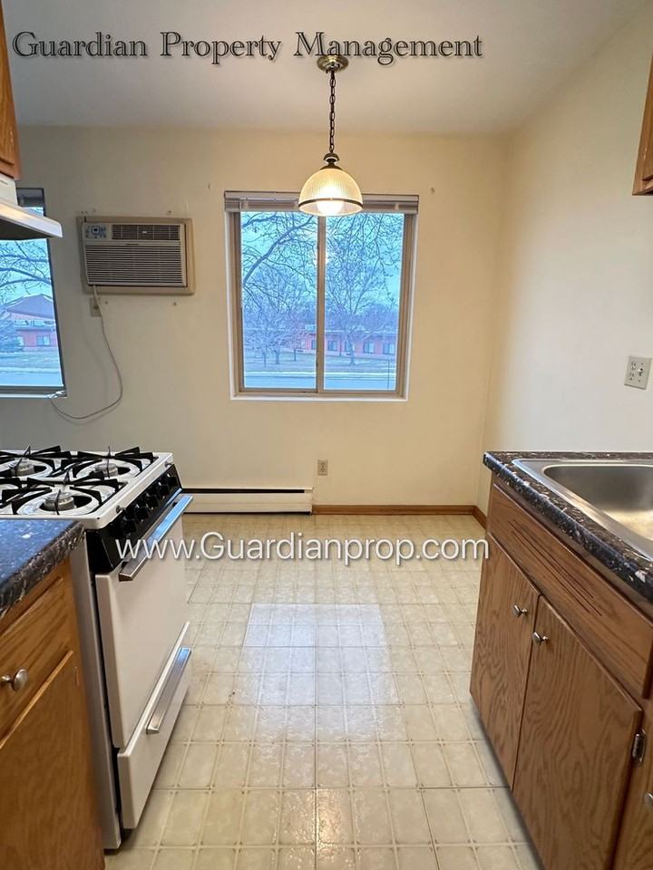 7521 Penn Ave S #9 - Photo 5 of 13
