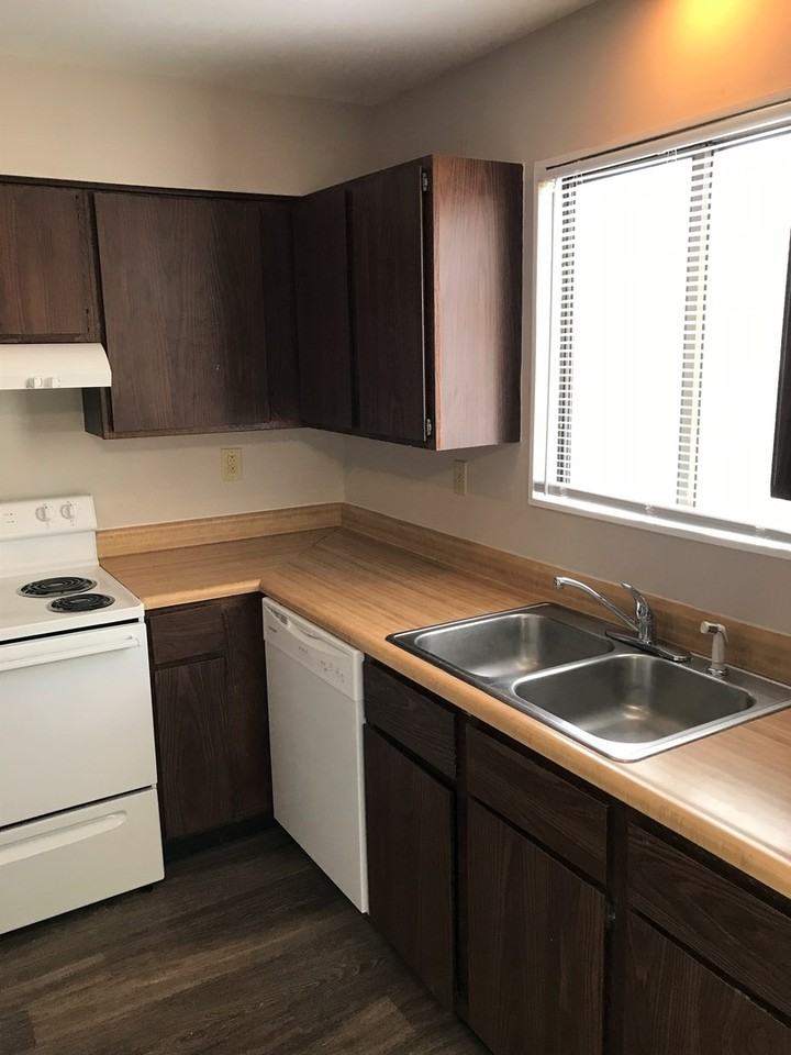 2003 S Mattis Ave #C - Photo 7 of 7