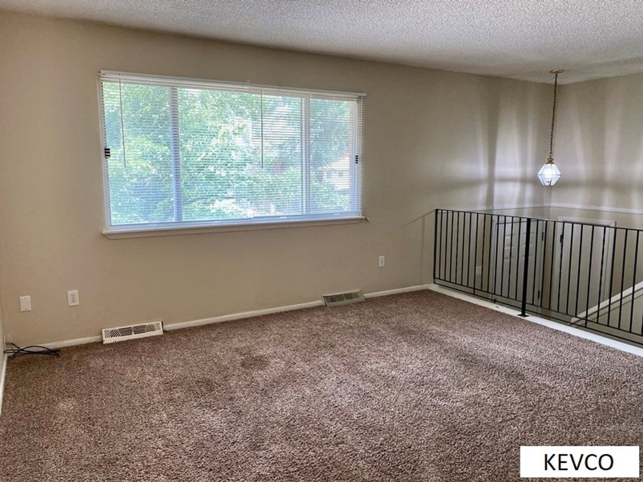 600 Tyler St - Photo 2 of 21