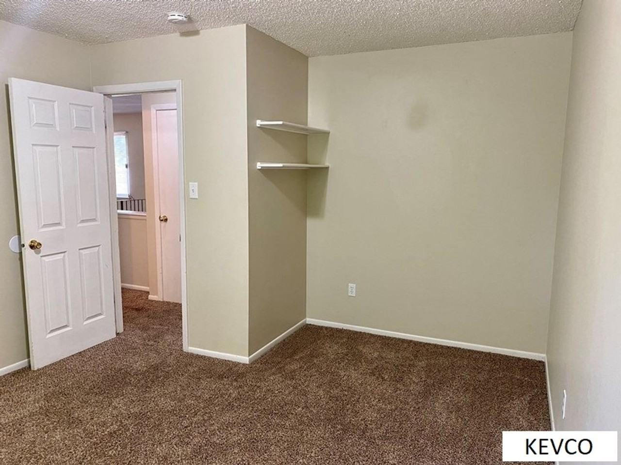 600 Tyler St - Photo 5 of 21