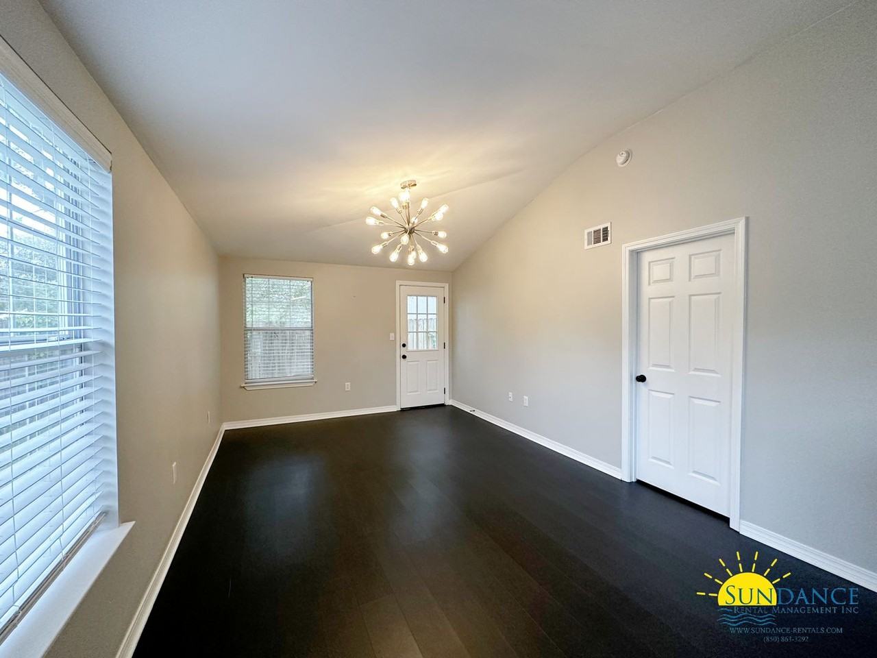 1810 Hurlburt Rd - Photo 2 of 19