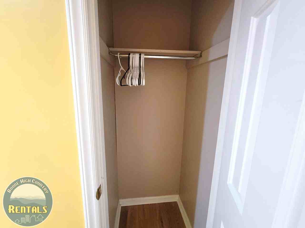 1254 Camelot Court - Photo 7 of 19