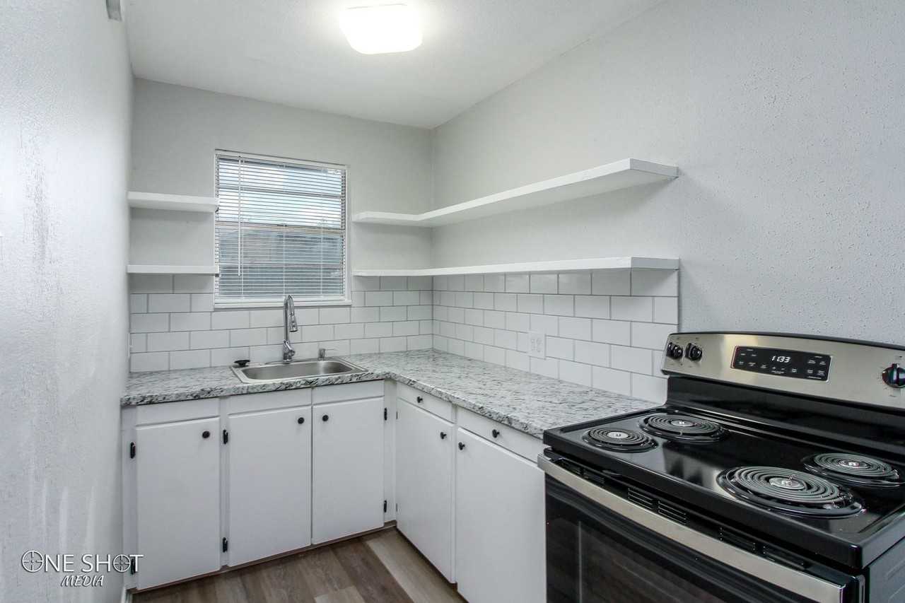 4735 Potomac Ave - Photo 4 of 16