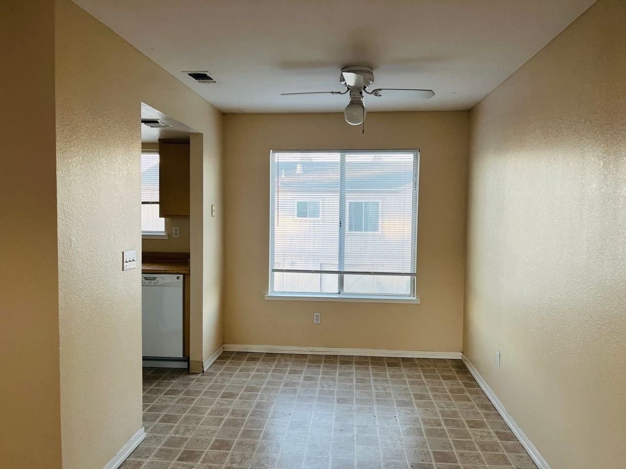 8947 Rancho Grande Ct - Photo 4 of 10